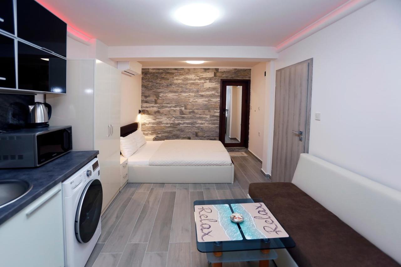 Deluxe 2 Studios City Center Burgas City Exterior foto