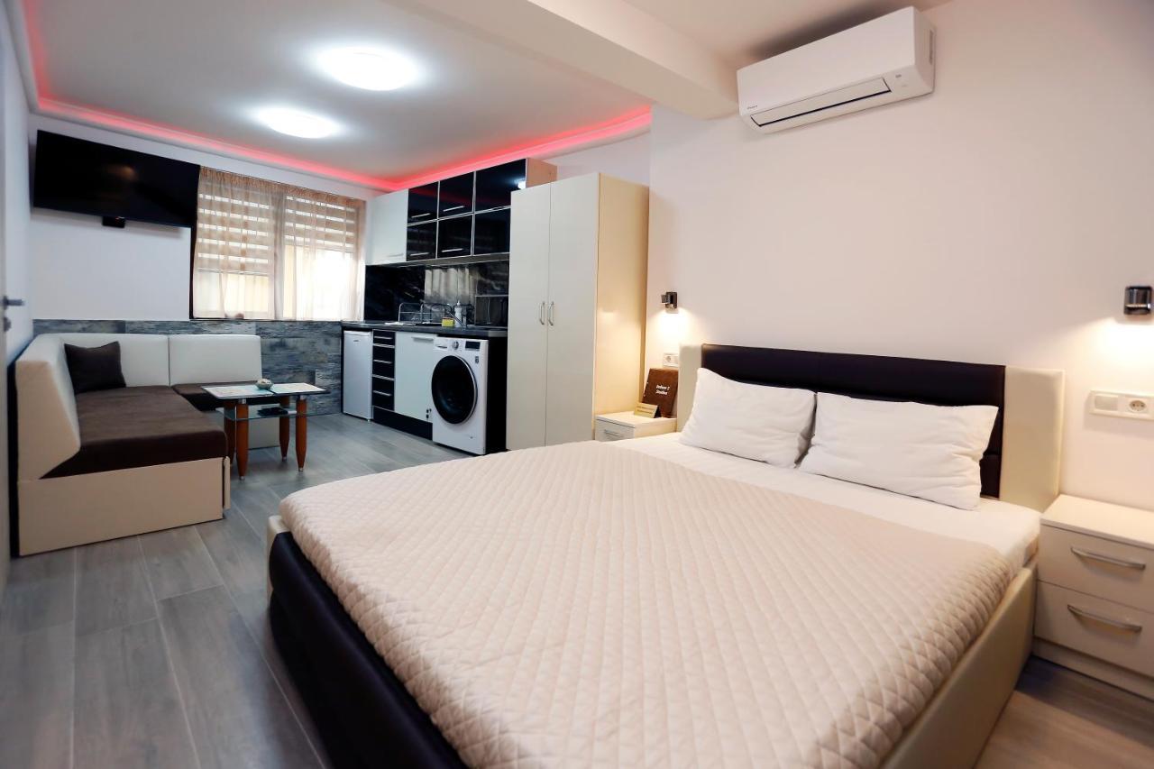 Deluxe 2 Studios City Center Burgas City Exterior foto